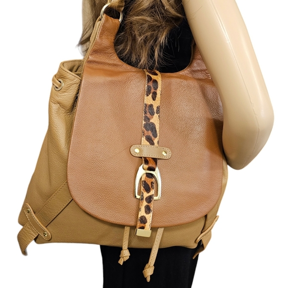 Designed in New York by Sharif Genuine Pebbled Leather Beige & Tan Shoul… - Picture 14 of 14